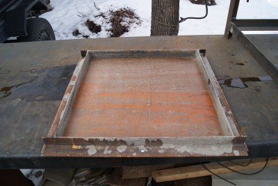 Обустройство: Железная форма для тротуарной плитки