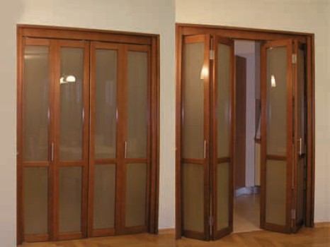 складная деревянная дверь