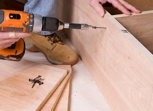 Стеллаж своими руками из дерева3