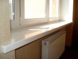 Как крепится подоконник к пластиковому окну Как крепится подоконник к пластиковому окну