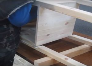 Этажерка из дерева своими руками34